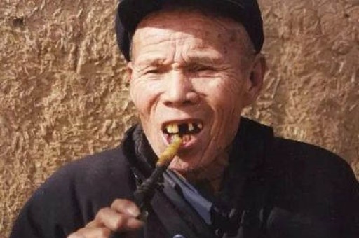 悦刻一代：桃气乌龙-烟弹口味测评