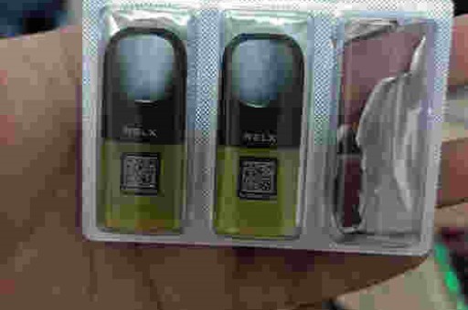 一次性悦刻烟雾小悦刻一次性雾化烟怎么使用