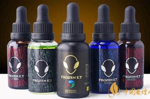 悦刻云白一次性海报，简约设计背后的品牌力量